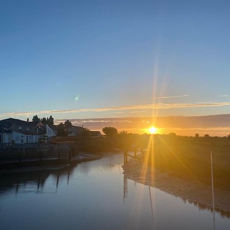 Bed and Breakfast Le 5 Bis Mornac-sur-Seudre Екстер'єр фото